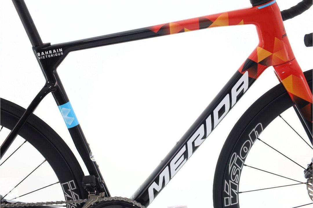 Merida Scultura Team Team Bahrain Victorious Di2 12V 2023
