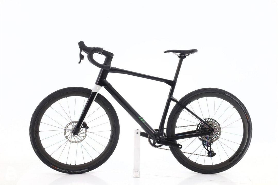 BMC Unrestricted 01 Four AXS 12V 2024