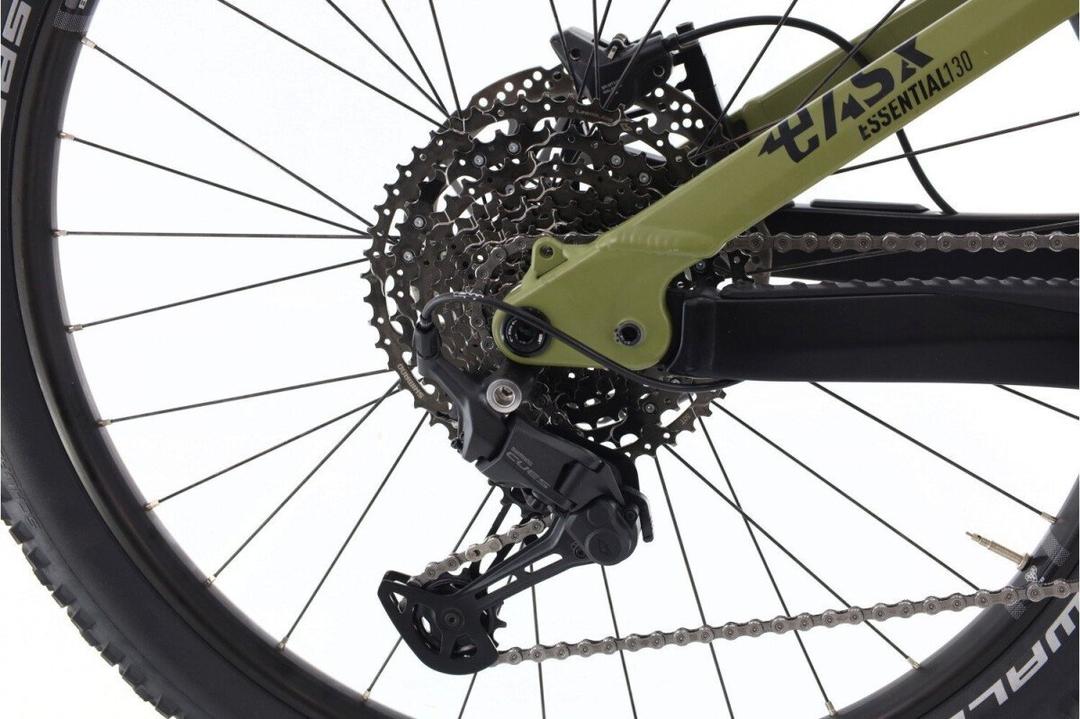 Ghost E-ASX Essential 2024