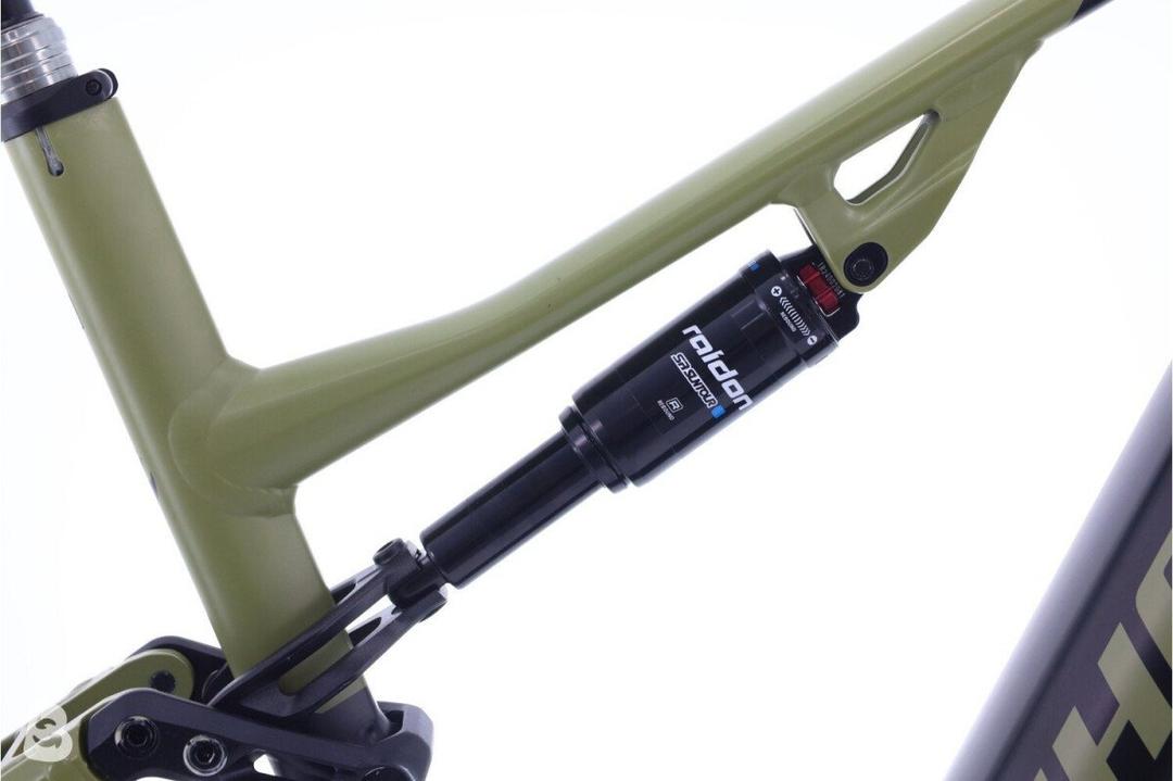 Ghost E-ASX Essential 2024