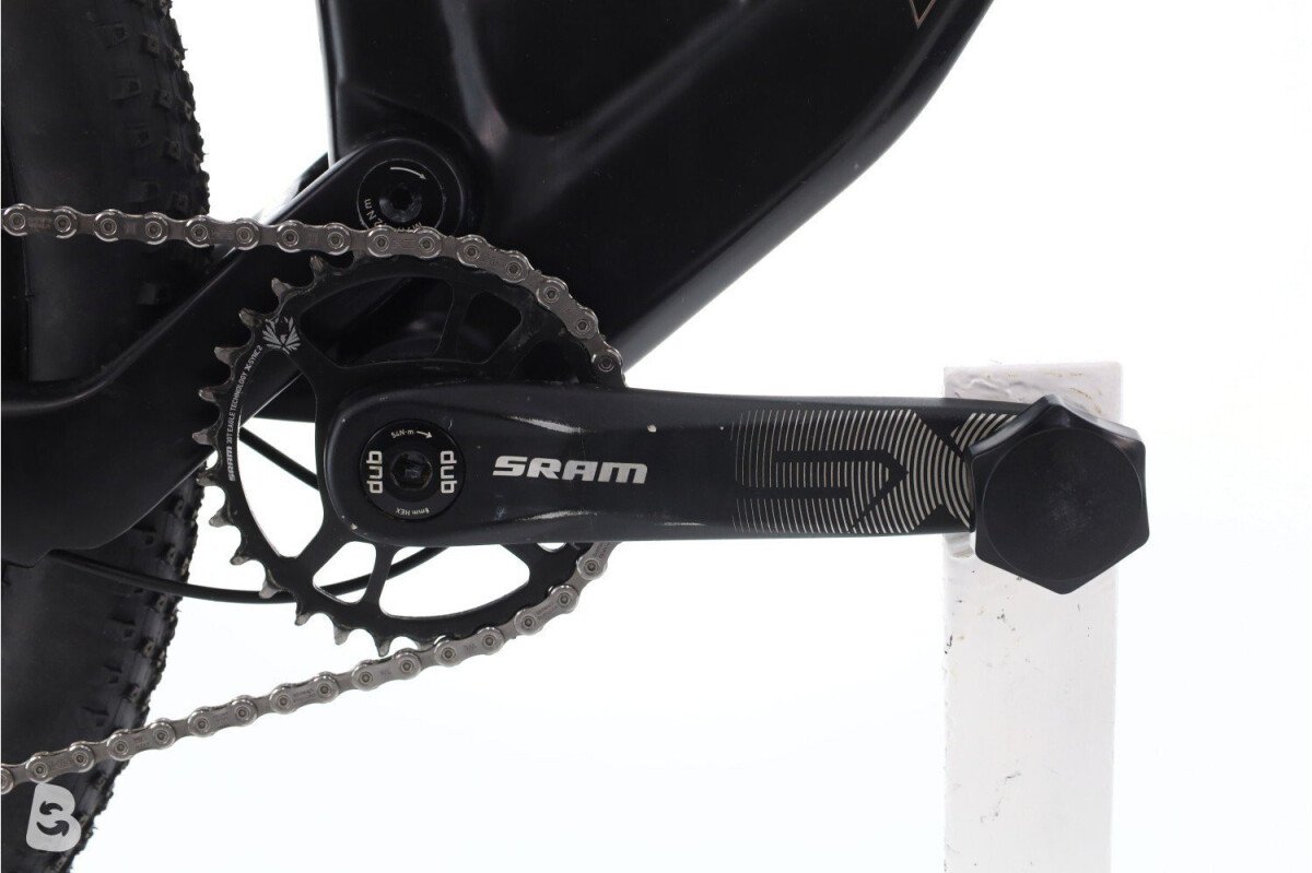 Megamo Track Carbon 2021