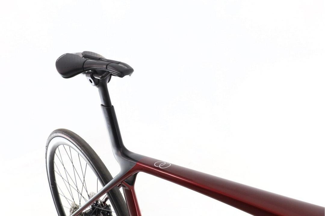 Trek Madone SL6 Gen 8 Carbon Di2 12V 2024